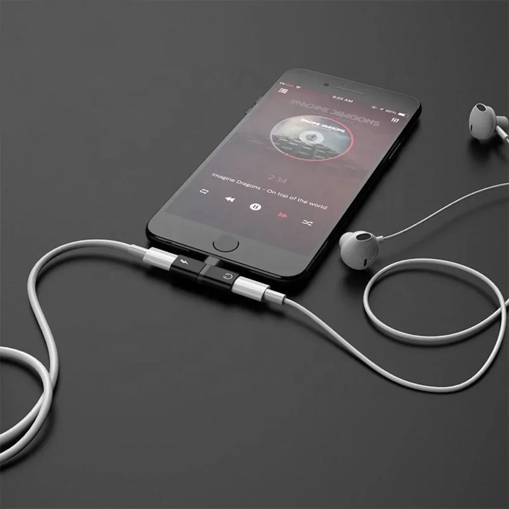 iPhone 2 in 1 Splitter let you Charge and use Headphone Simultaneously